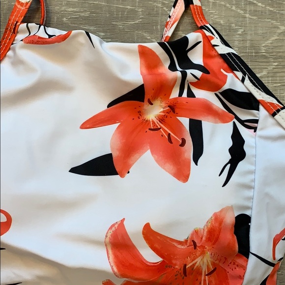 Floral tie back bikini - Picture 7 of 9